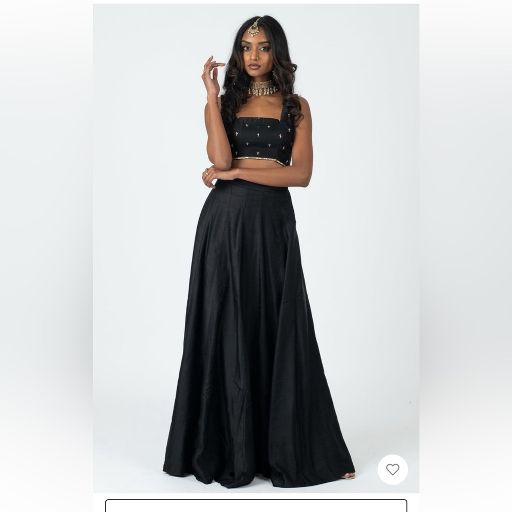 NWT Gleam Lehenga w/ Silk Clover Blouse and Gorgeous Beaded Dupatta